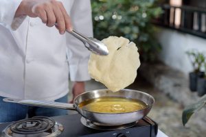 La Carantanta se debe freir en aceite muy caliente